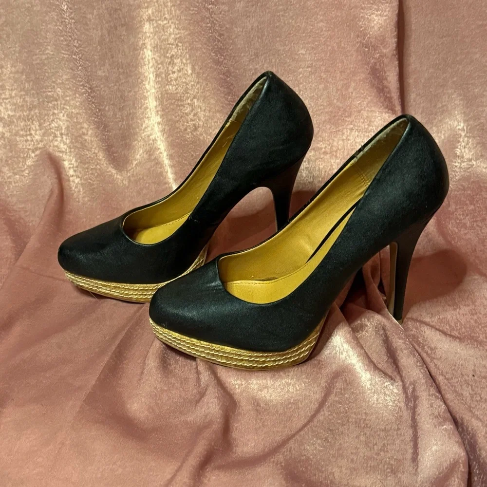 Woven platform pumps by Qupid sz 9 - Picture 2 of 7